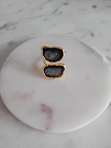 Schwarzer Ring - Edelsteinschmuck, Designerschmuck und Brautschmuck aus Muenchen